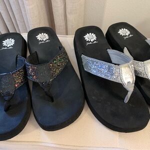 Yellow Box Glitter Flip Flops in Black and Silver